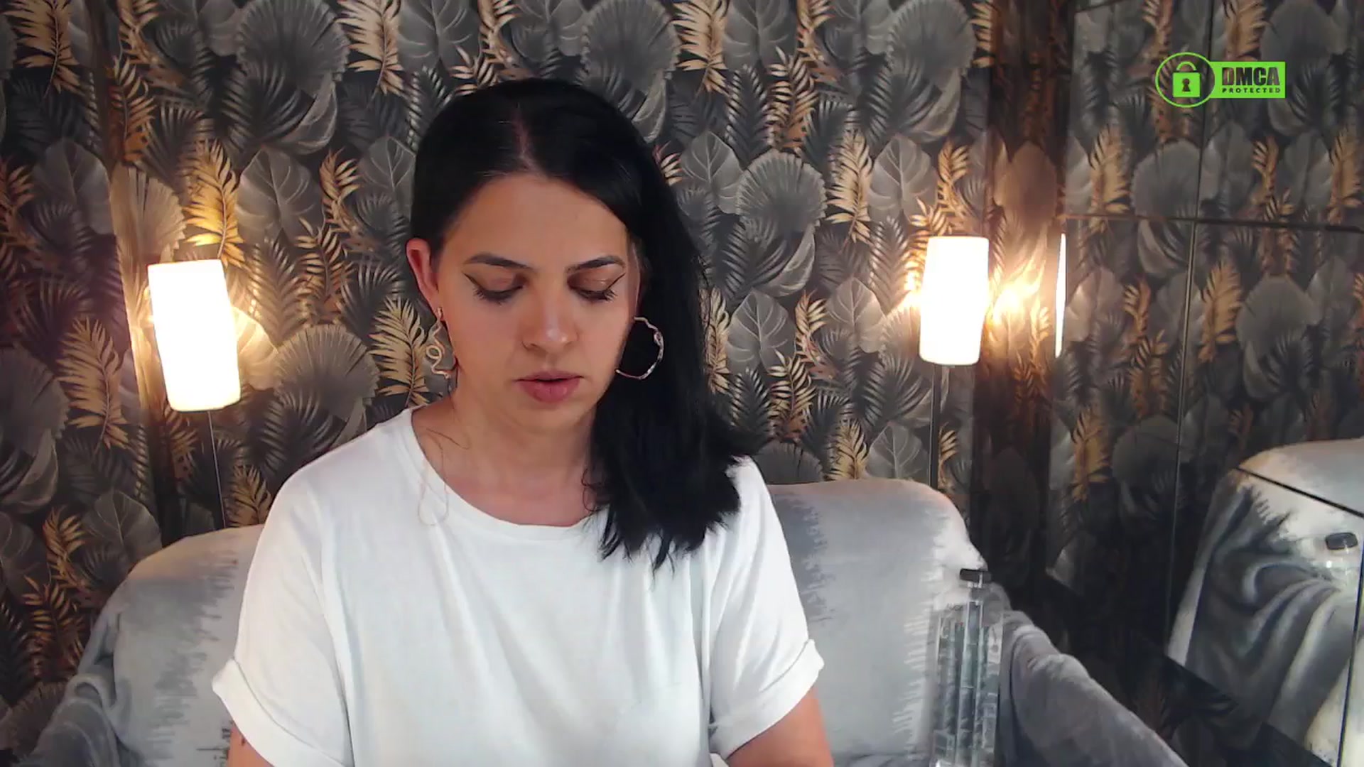 Gallery image thumbnail from JESSEBELLE's myfreecams stream on, 05/18/2024, 13:06 image 10 of 20