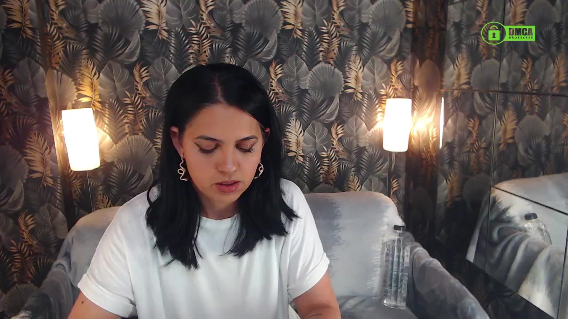 Gallery image thumbnail from JESSEBELLE's myfreecams stream on, 05/18/2024, 13:06 image 9 of 20