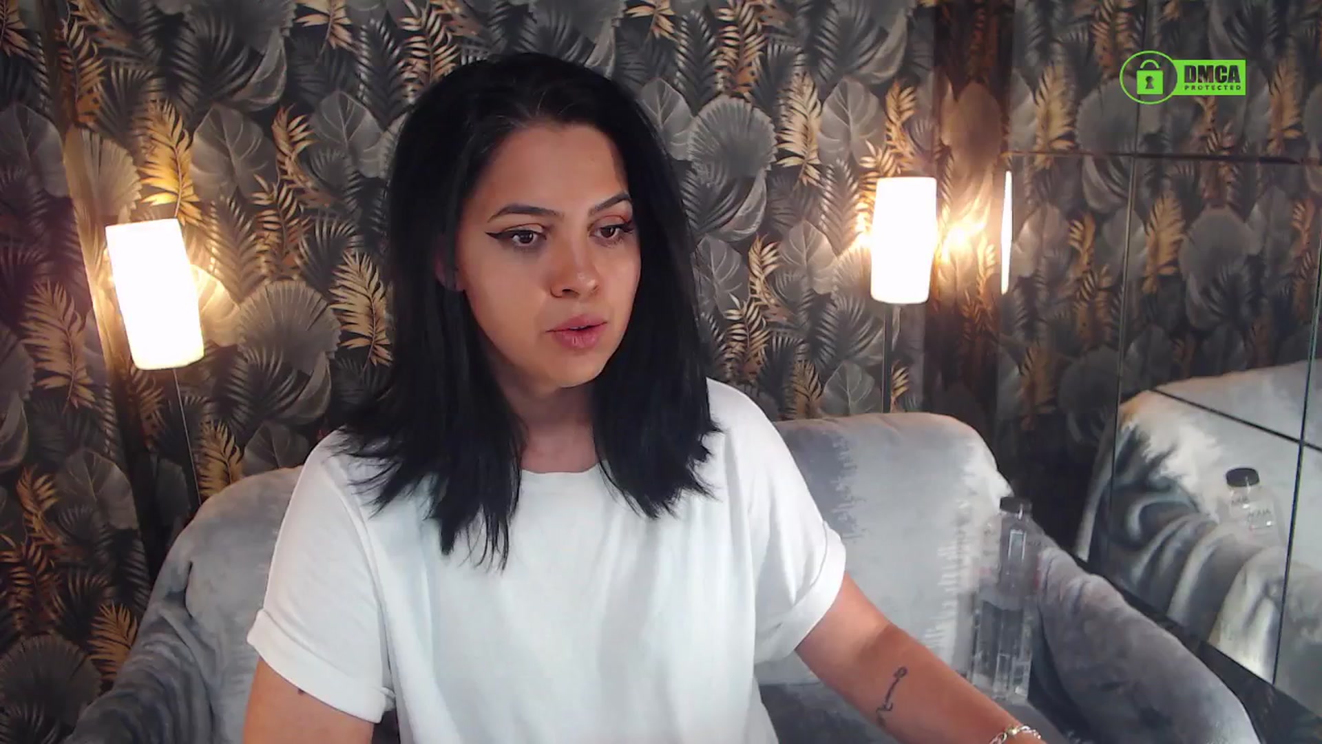 Gallery image thumbnail from JESSEBELLE's myfreecams stream on, 05/19/2024, 12:31 image 1 of 20