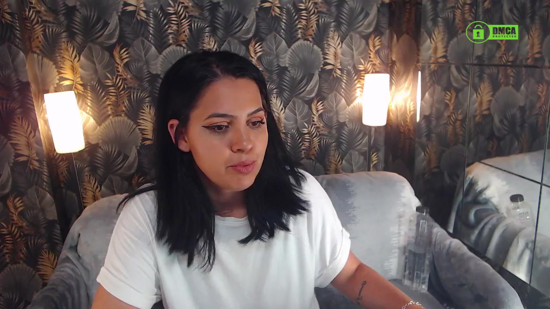 Gallery image thumbnail from JESSEBELLE's myfreecams stream on, 05/19/2024, 12:31 image 5 of 20