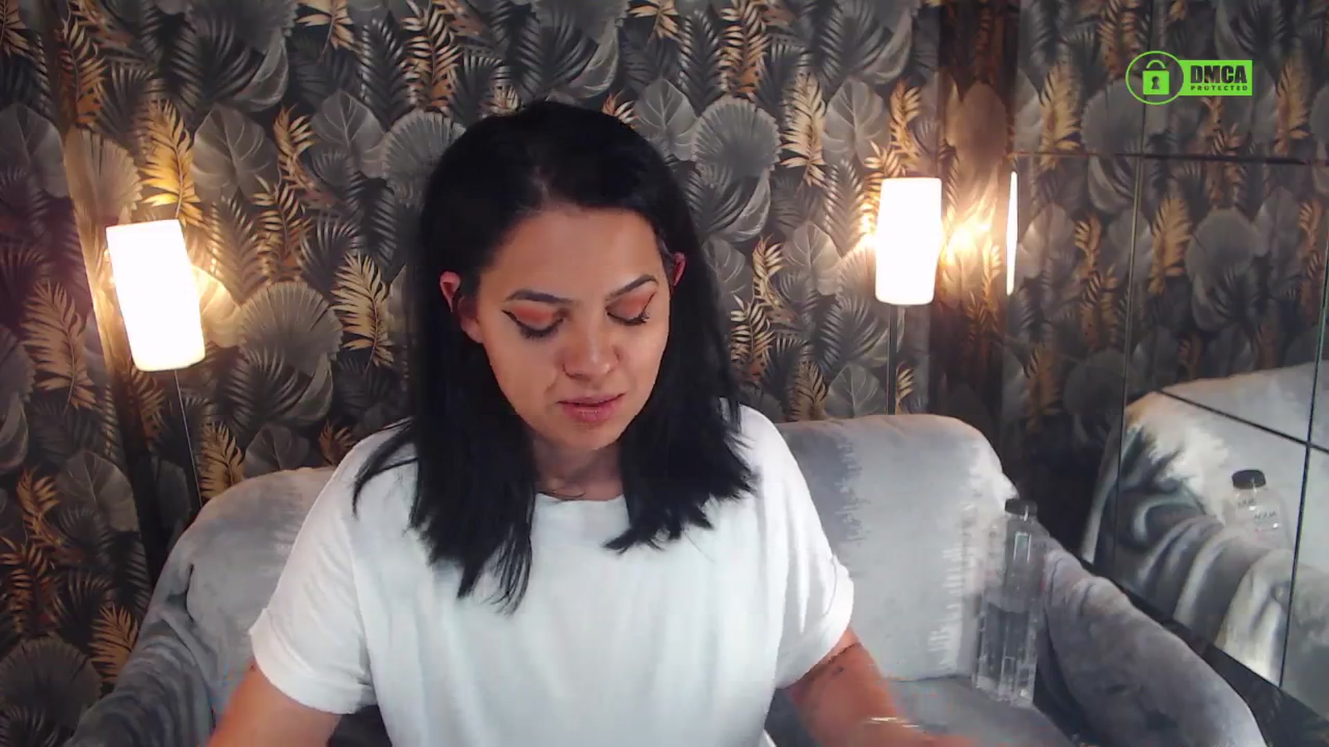 Gallery image thumbnail from JESSEBELLE's myfreecams stream on, 05/19/2024, 12:31 image 7 of 20