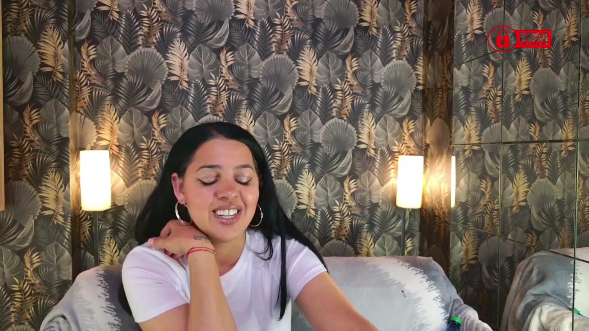 Gallery image thumbnail from JESSEBELLE's myfreecams stream on, 03/22/2025, 21:27 image 2 of 20