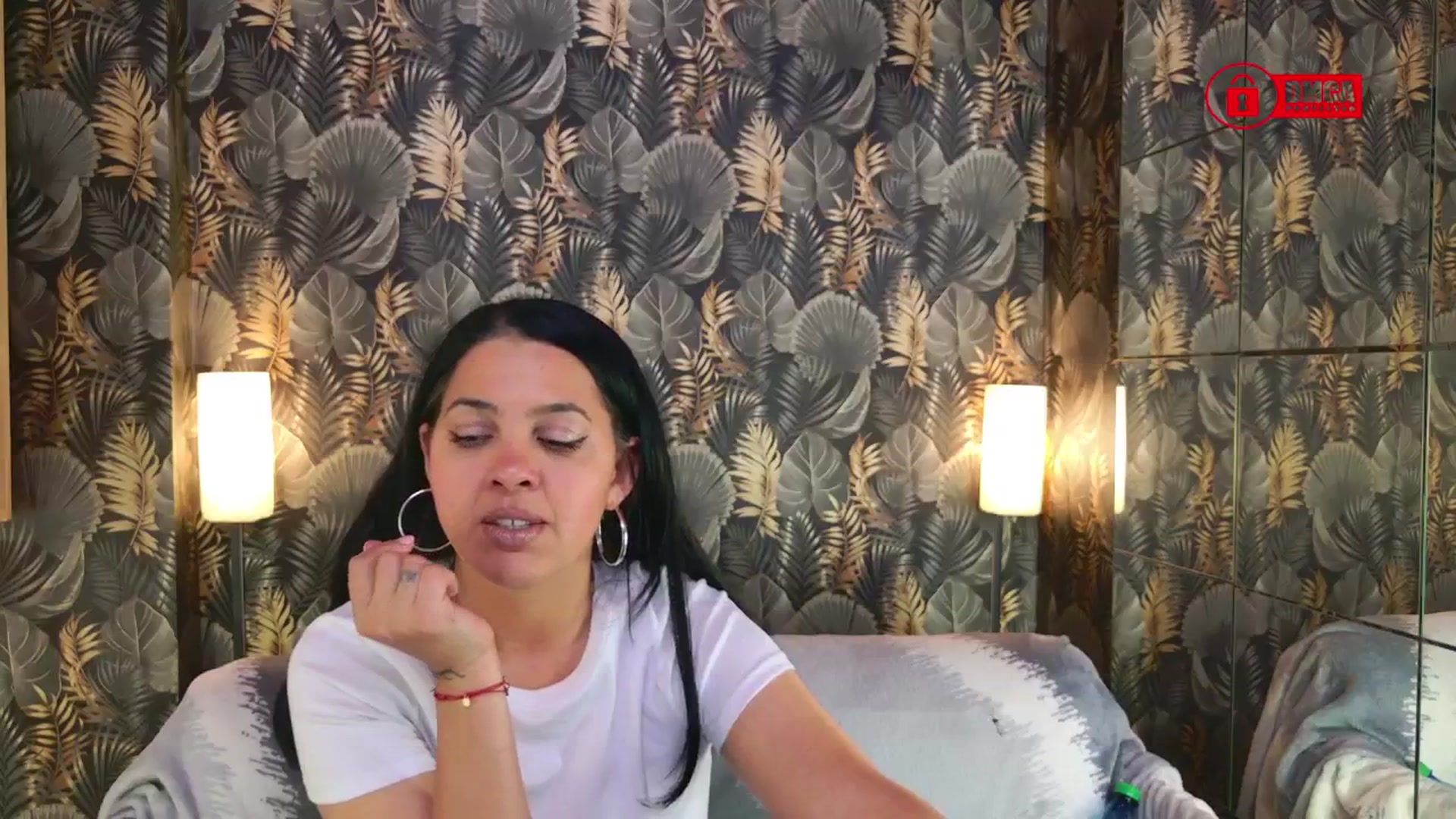 Gallery image thumbnail from JESSEBELLE's myfreecams stream on, 03/22/2025, 21:27 image 4 of 20
