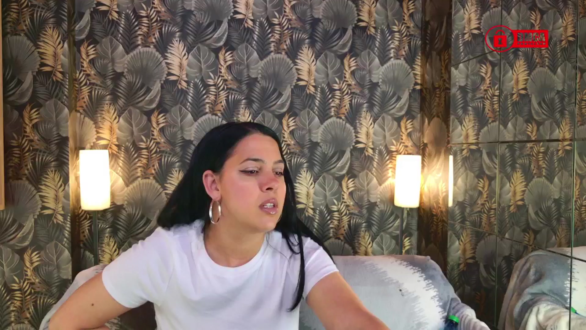 Gallery image thumbnail from JESSEBELLE's myfreecams stream on, 03/22/2025, 21:27 image 1 of 20