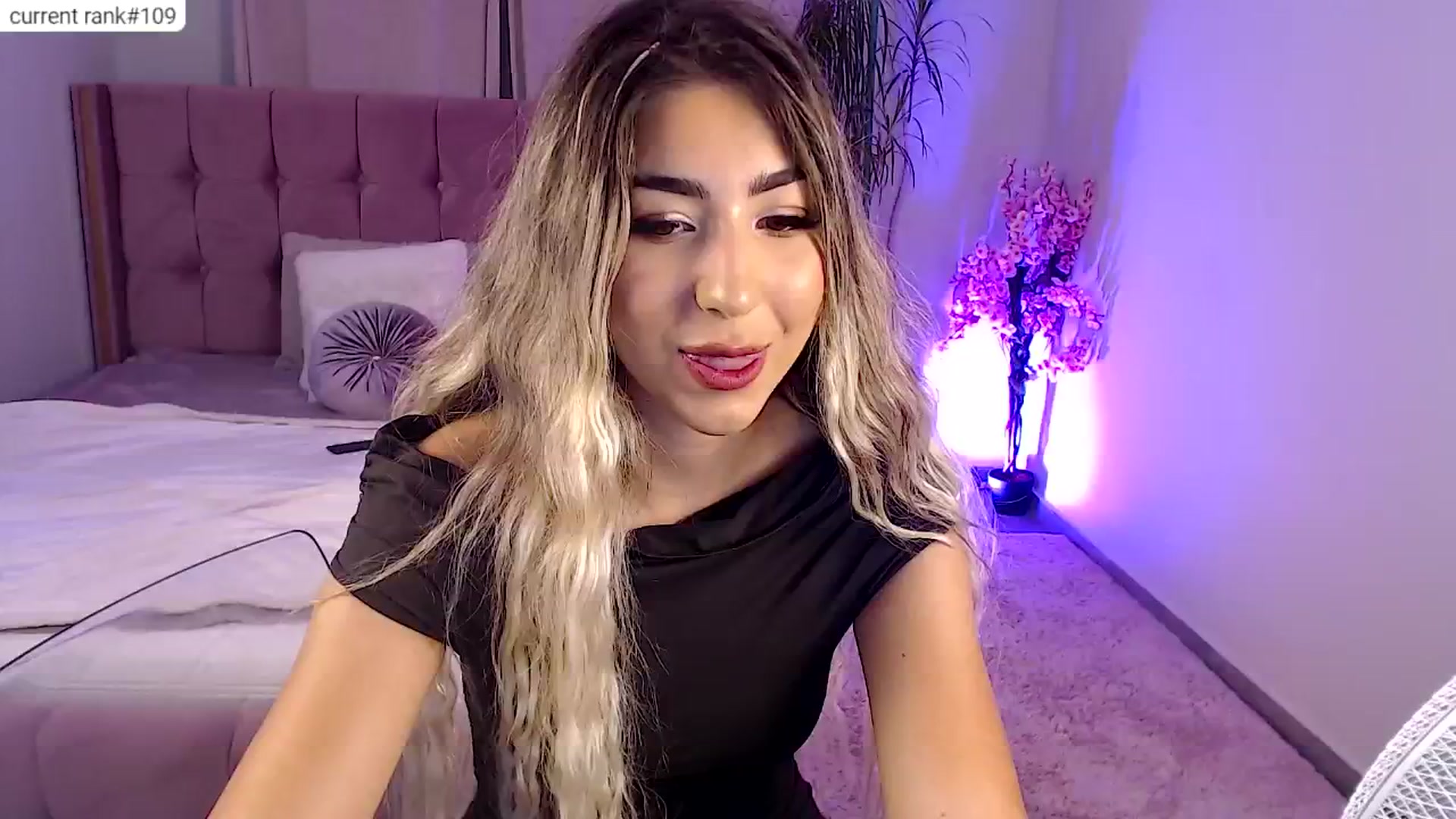 Gallery image thumbnail from JESSICAA's myfreecams stream on, 08/03/2024, 15:35 image 6 of 20