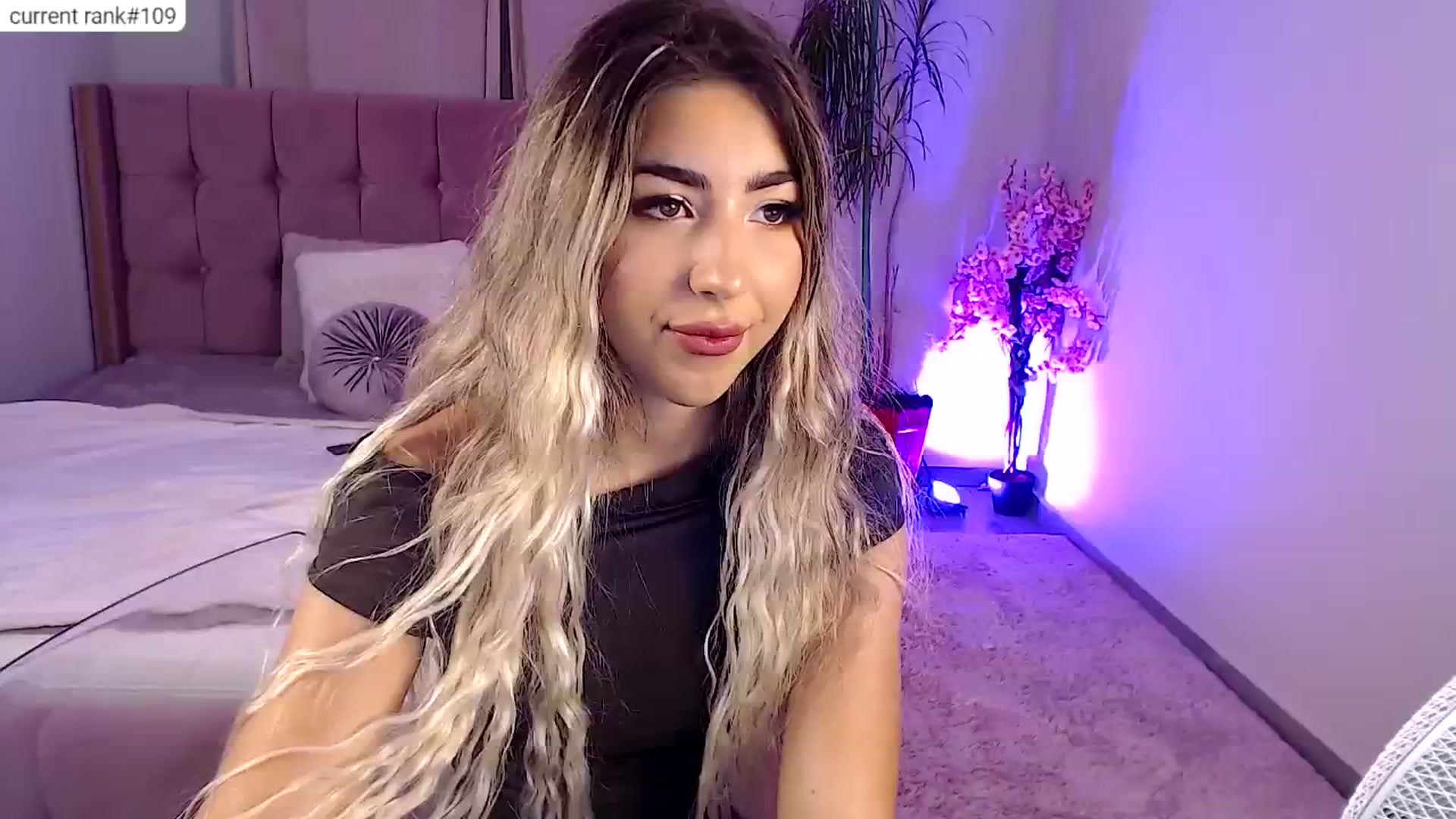 Gallery image thumbnail from JESSICAA's myfreecams stream on, 08/03/2024, 15:35 image 2 of 20