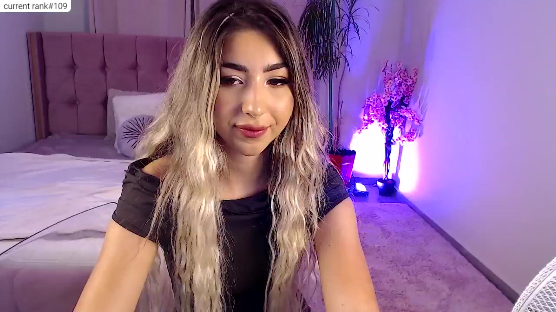 Gallery image thumbnail from JESSICAA's myfreecams stream on, 08/03/2024, 15:35 image 7 of 20
