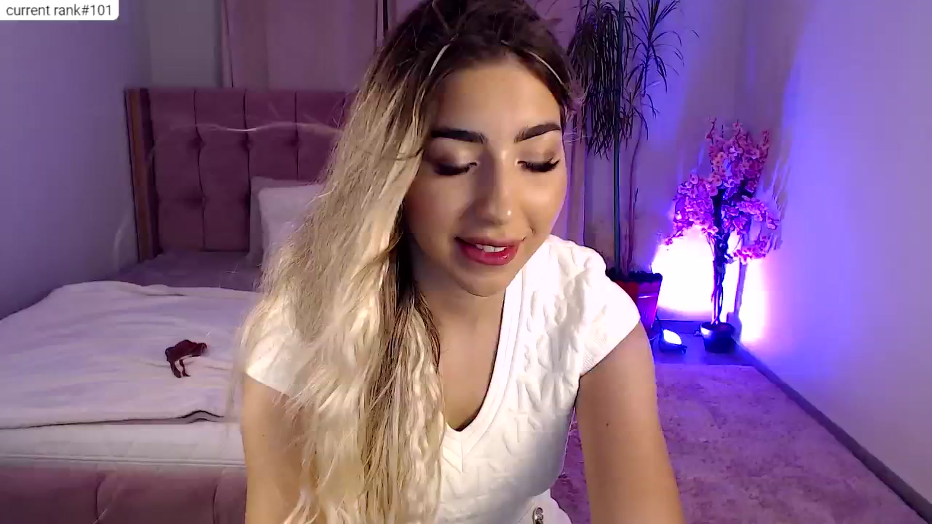 Gallery image thumbnail from JESSICAA's myfreecams stream on, 08/03/2024, 17:16 image 14 of 20