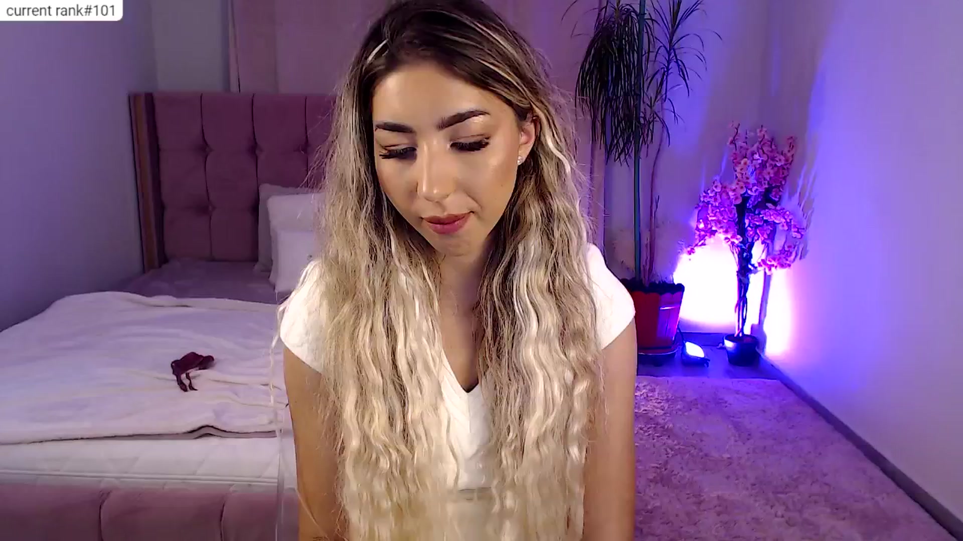 Gallery image thumbnail from JESSICAA's myfreecams stream on, 08/03/2024, 17:16 image 6 of 20
