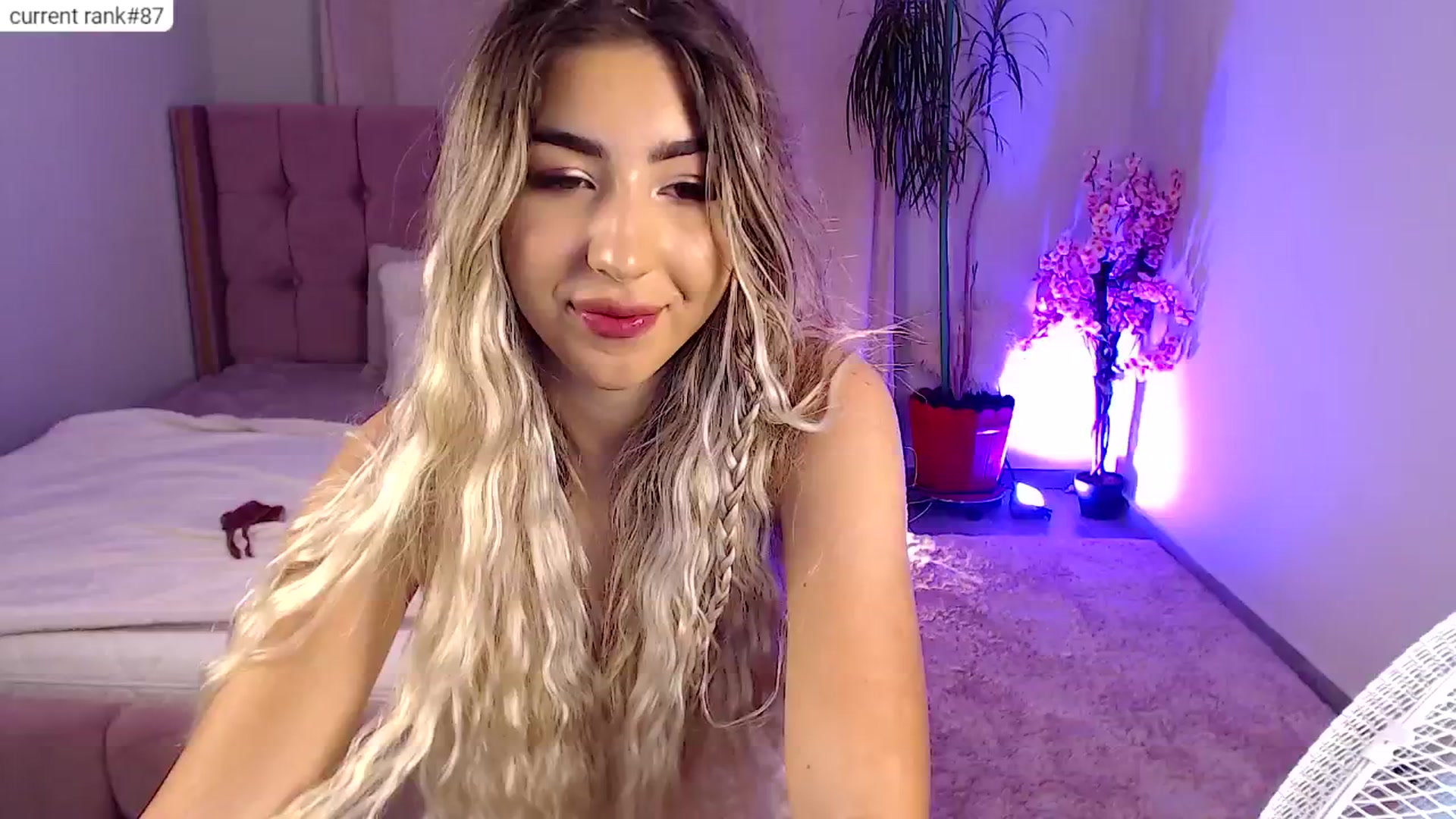 Gallery image thumbnail from JESSICAA's myfreecams stream on, 08/03/2024, 20:34 image 6 of 20