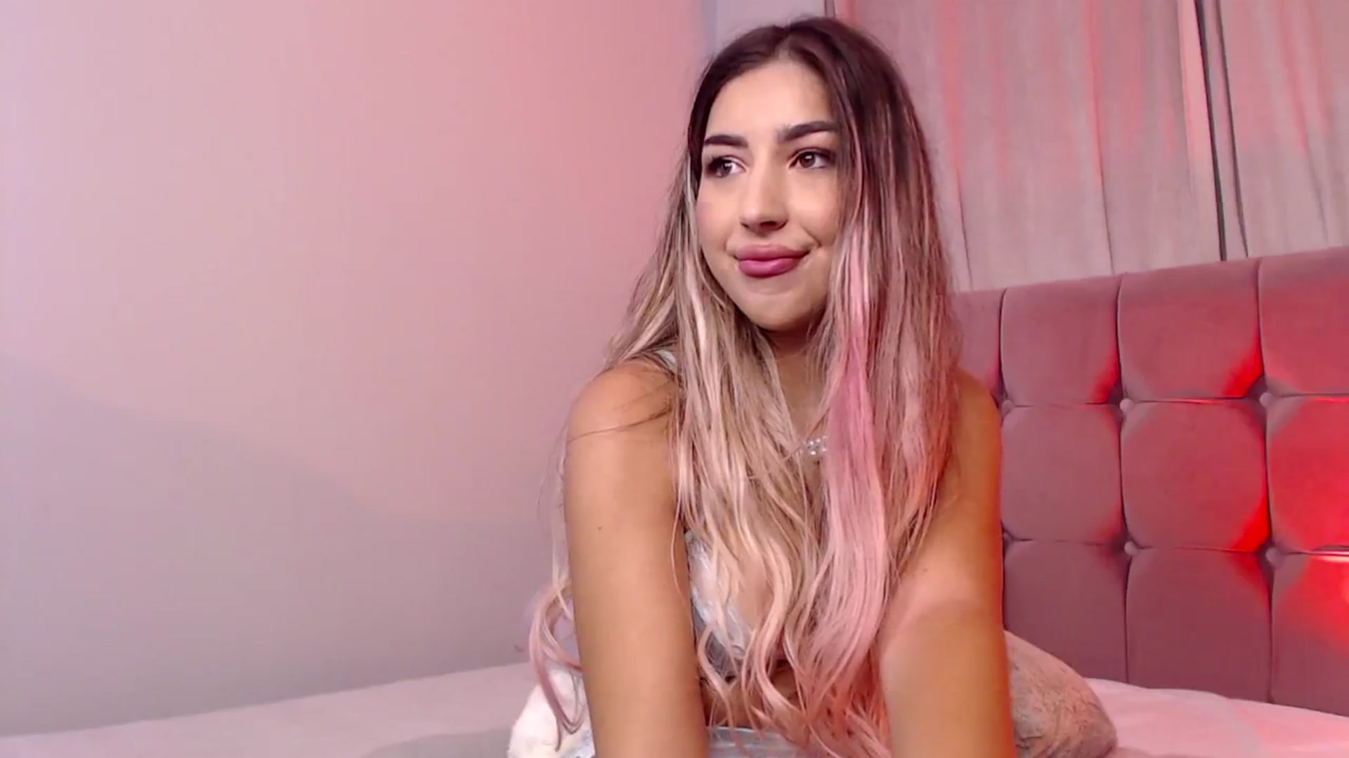 Gallery image thumbnail from JESSICAA's myfreecams stream on, 09/21/2024, 11:08 image 14 of 20