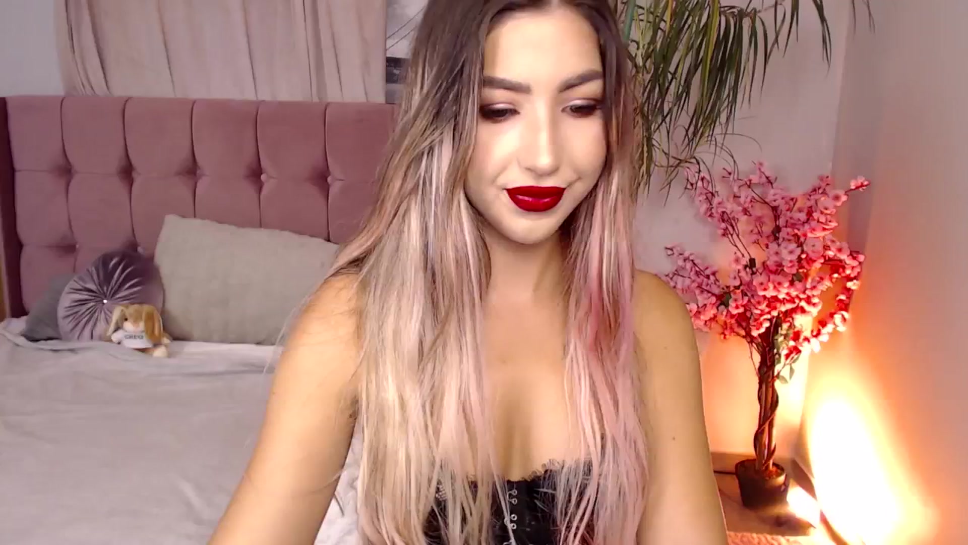 Gallery image thumbnail from JESSICAA's myfreecams stream on, 09/24/2024, 09:06 image 9 of 20