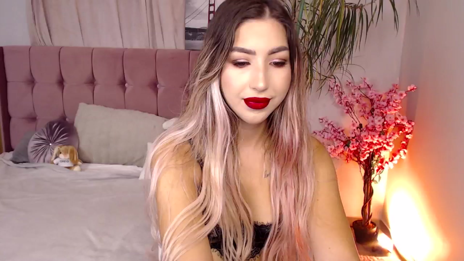 Gallery image thumbnail from JESSICAA's myfreecams stream on, 09/24/2024, 09:06 image 10 of 20