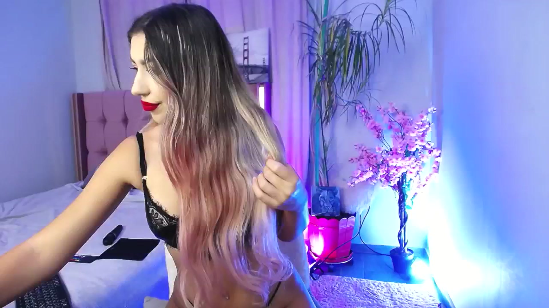 Gallery image thumbnail from JESSICAA's myfreecams stream on, 09/24/2024, 09:06 image 20 of 20
