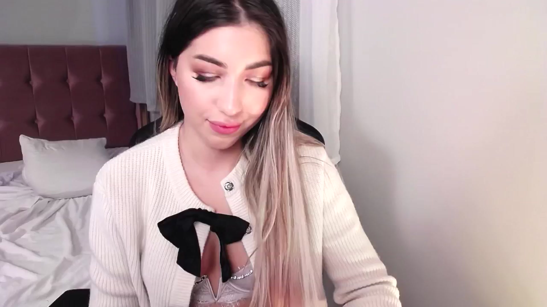 Gallery image thumbnail from JESSICAA's myfreecams stream on, 10/31/2024, 12:44 image 1 of 20