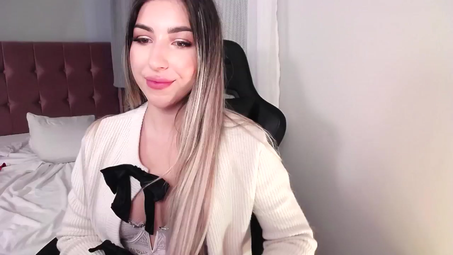 Gallery image thumbnail from JESSICAA's myfreecams stream on, 10/31/2024, 12:44 image 18 of 20