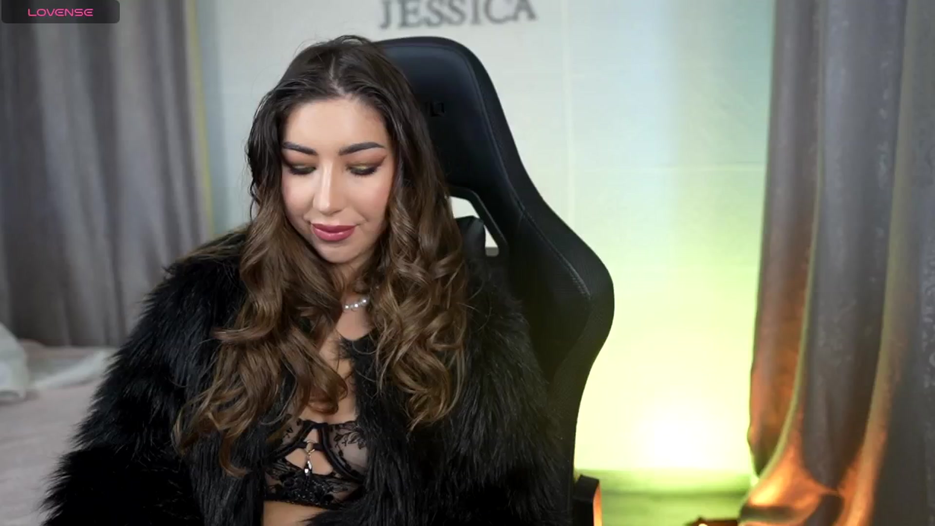 Gallery image thumbnail from JESSICAA's myfreecams stream on, 12/16/2024, 13:09 image 1 of 20