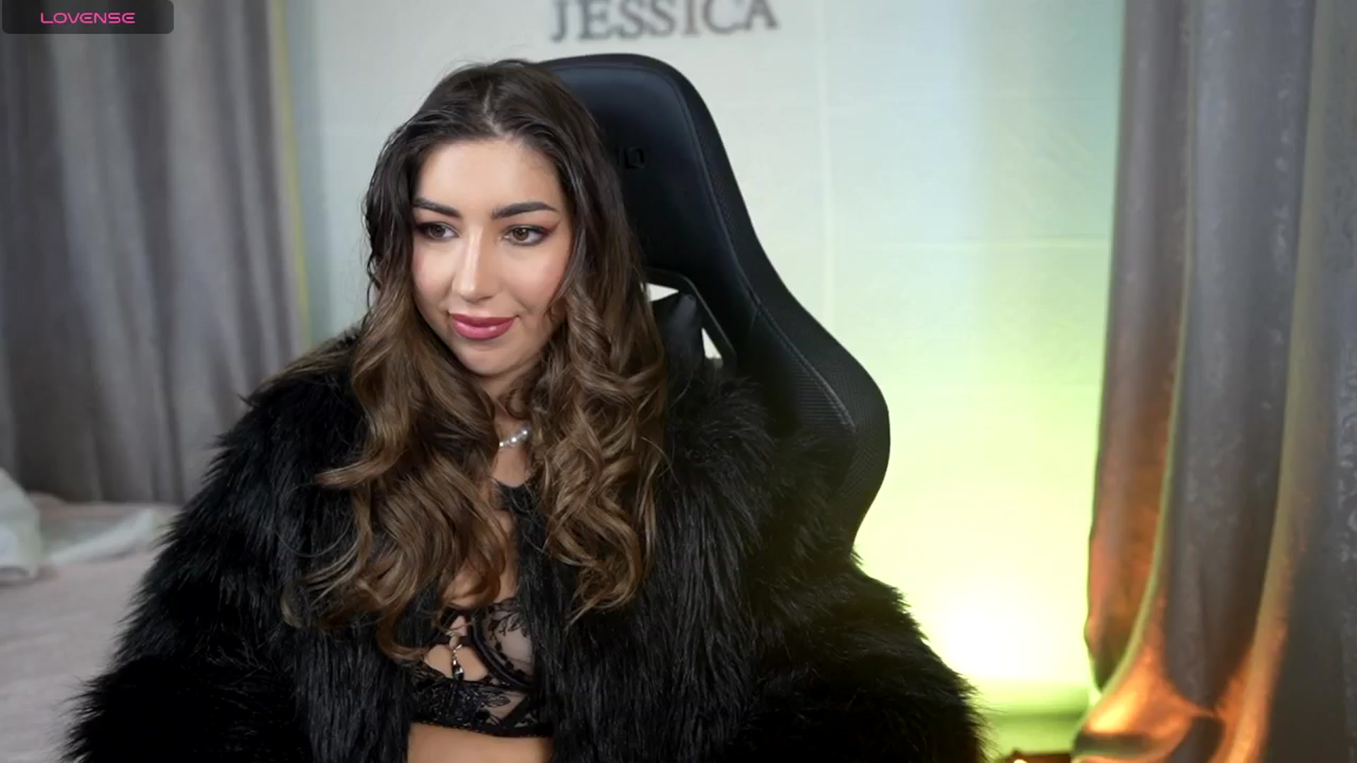 Gallery image thumbnail from JESSICAA's myfreecams stream on, 12/16/2024, 13:09 image 3 of 20