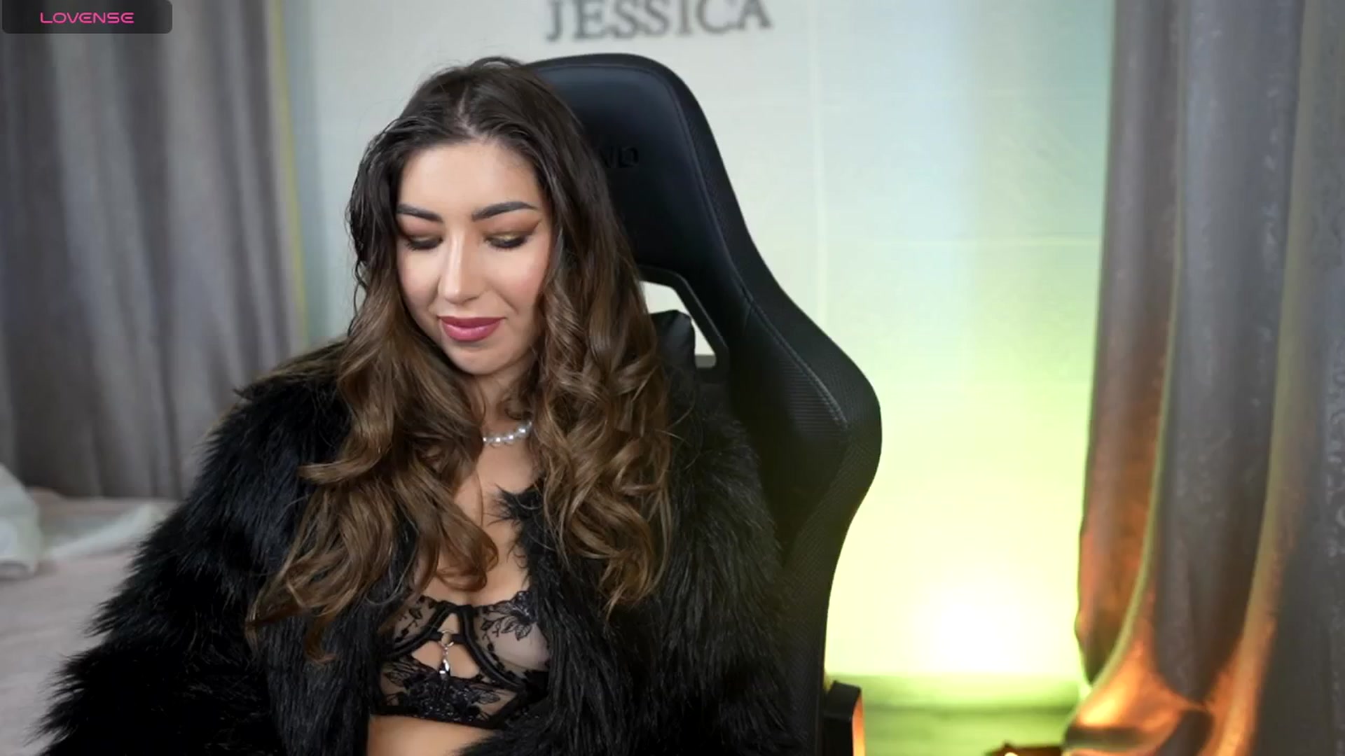 Gallery image thumbnail from JESSICAA's myfreecams stream on, 12/16/2024, 13:09 image 2 of 20