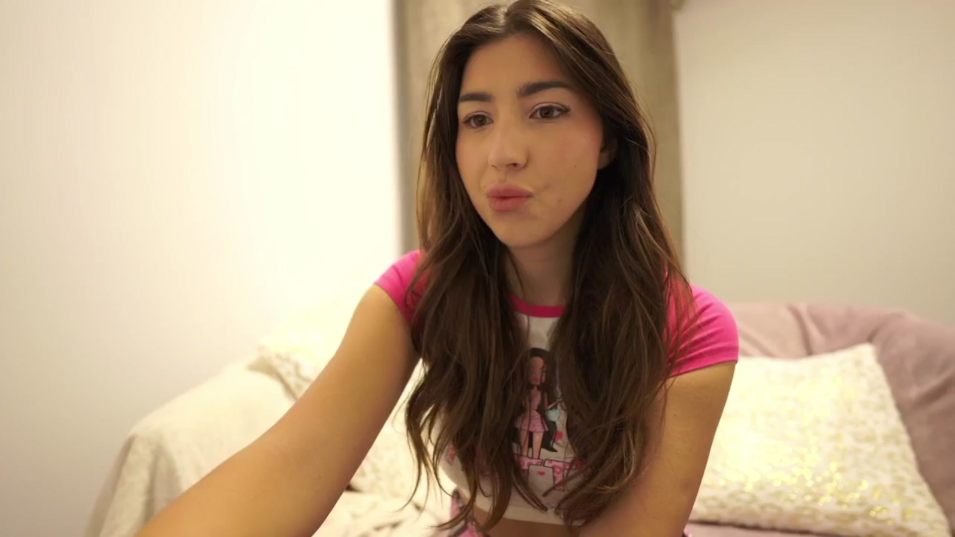 Gallery image thumbnail from JESSICAA's myfreecams stream on, 01/07/2025, 21:54 image 7 of 20