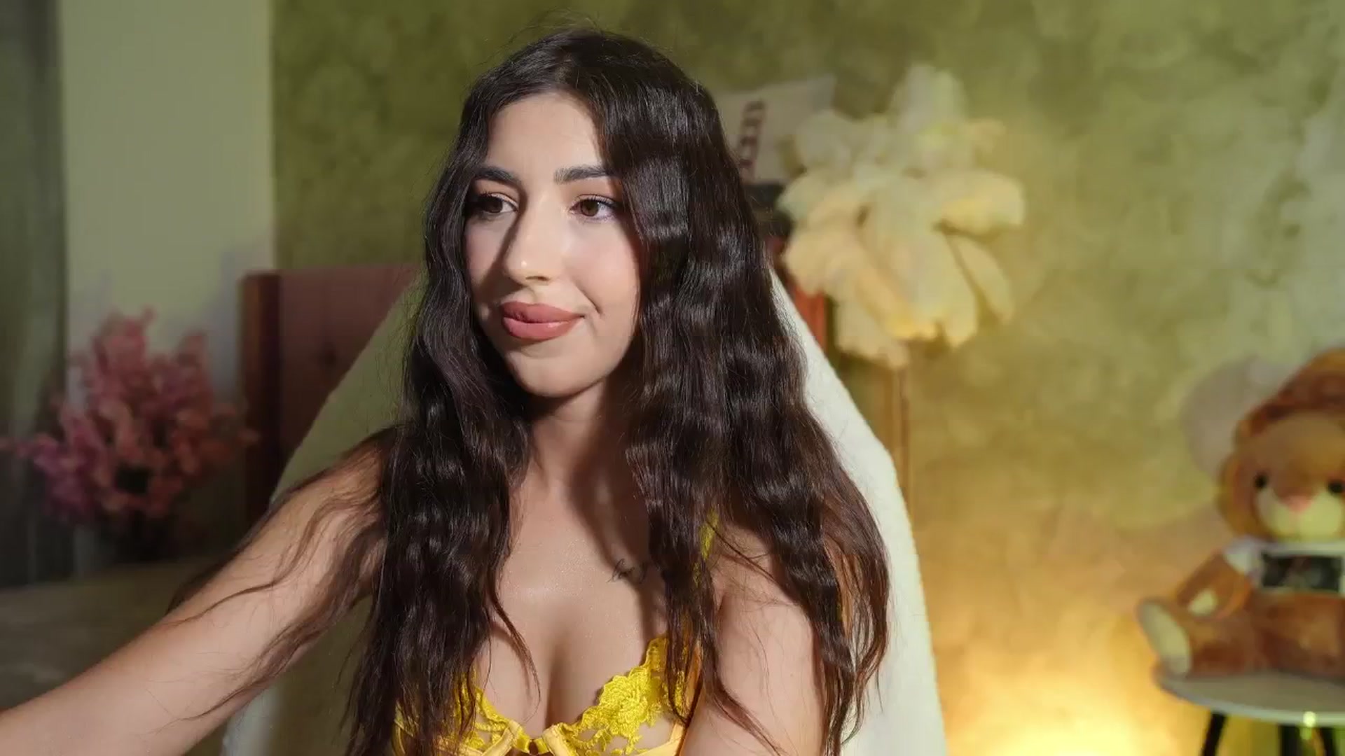 Gallery image thumbnail from JESSICAA's myfreecams stream on, 05/04/2025, 22:00 image 1 of 20