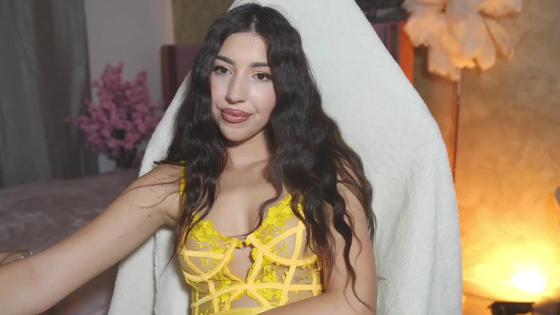 Gallery image thumbnail from JESSICAA's myfreecams stream on, 05/04/2025, 22:40 image 1 of 20