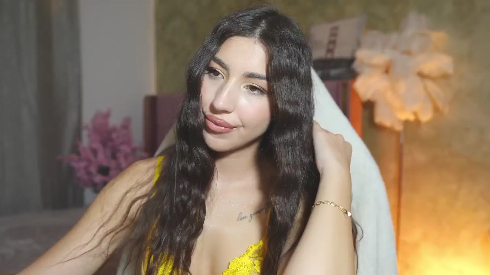 Gallery image thumbnail from JESSICAA's myfreecams stream on, 05/04/2025, 22:40 image 5 of 20