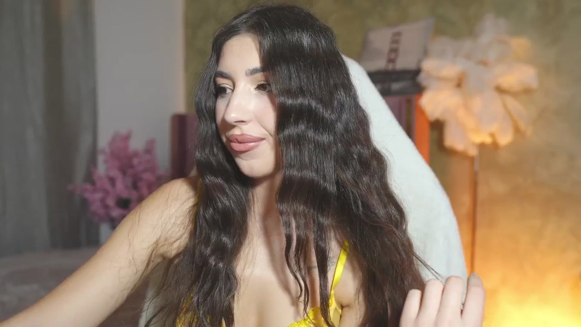Gallery image thumbnail from JESSICAA's myfreecams stream on, 05/04/2025, 22:40 image 6 of 20