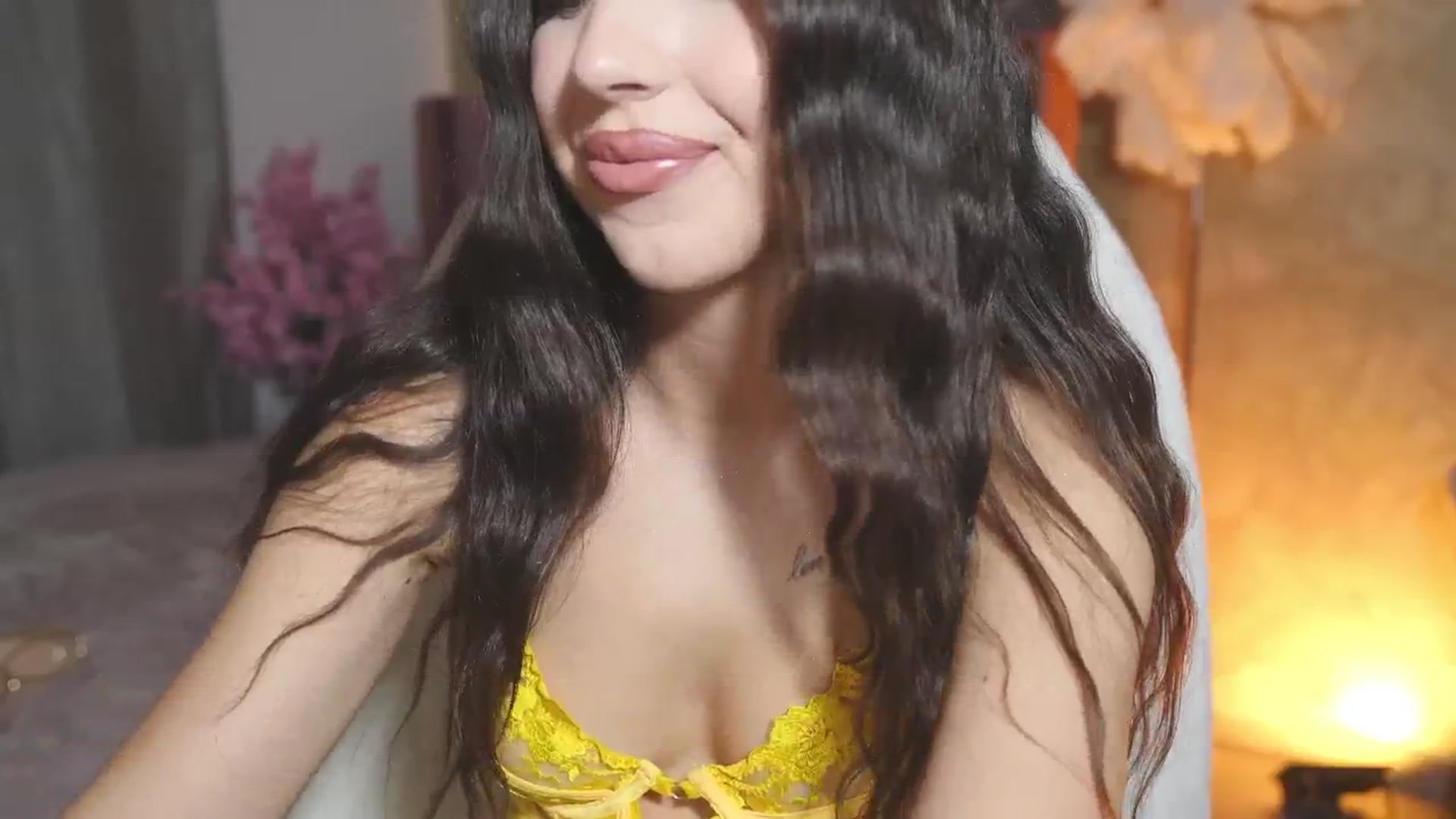 Gallery image thumbnail from JESSICAA's myfreecams stream on, 05/04/2025, 22:40 image 2 of 20