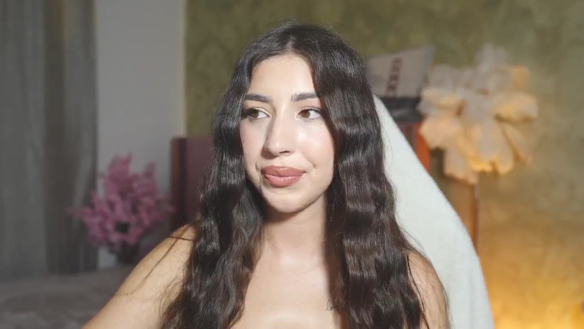 Gallery image thumbnail from JESSICAA's myfreecams stream on, 05/04/2025, 22:40 image 16 of 20