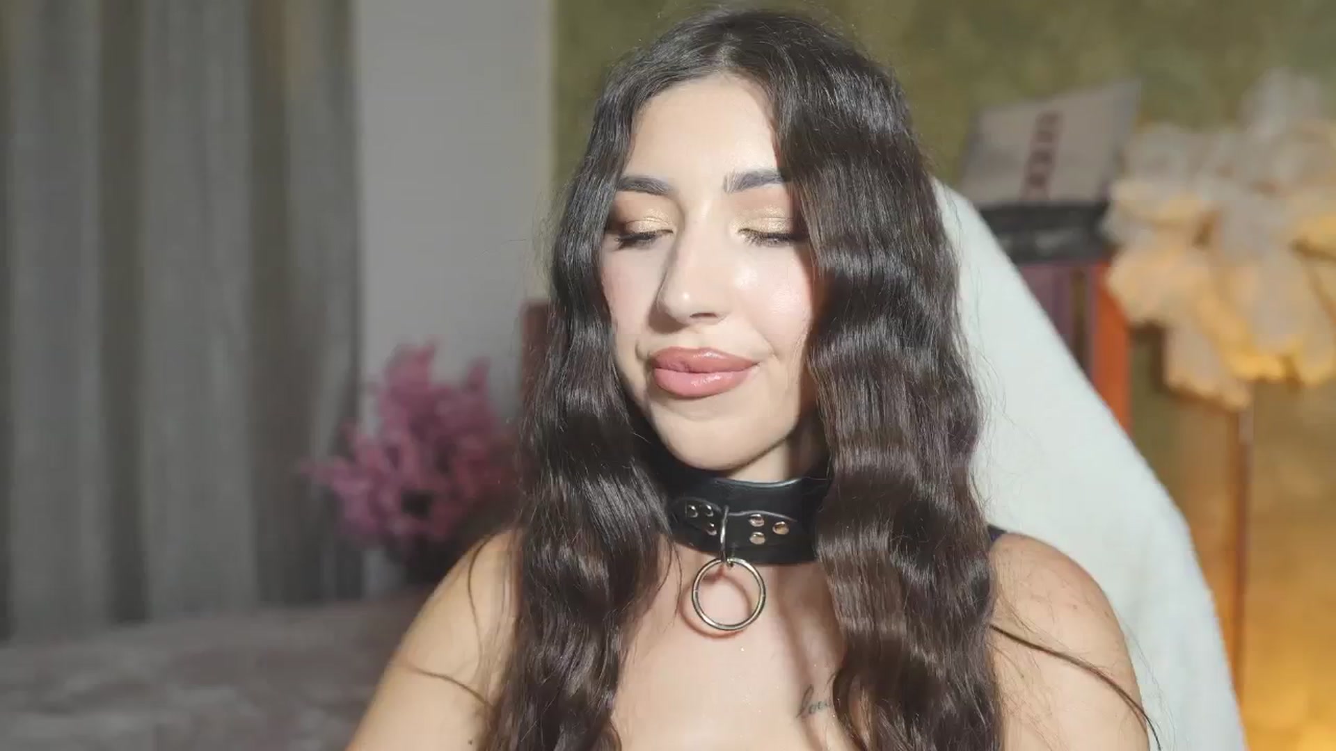 Gallery image thumbnail from JESSICAA's myfreecams stream on, 05/04/2025, 23:08 image 1 of 20