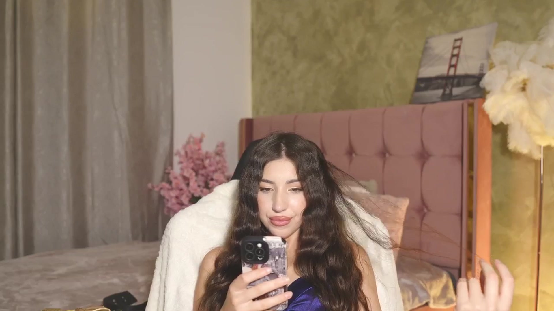Gallery image thumbnail from JESSICAA's myfreecams stream on, 05/05/2025, 24:01 image 17 of 20