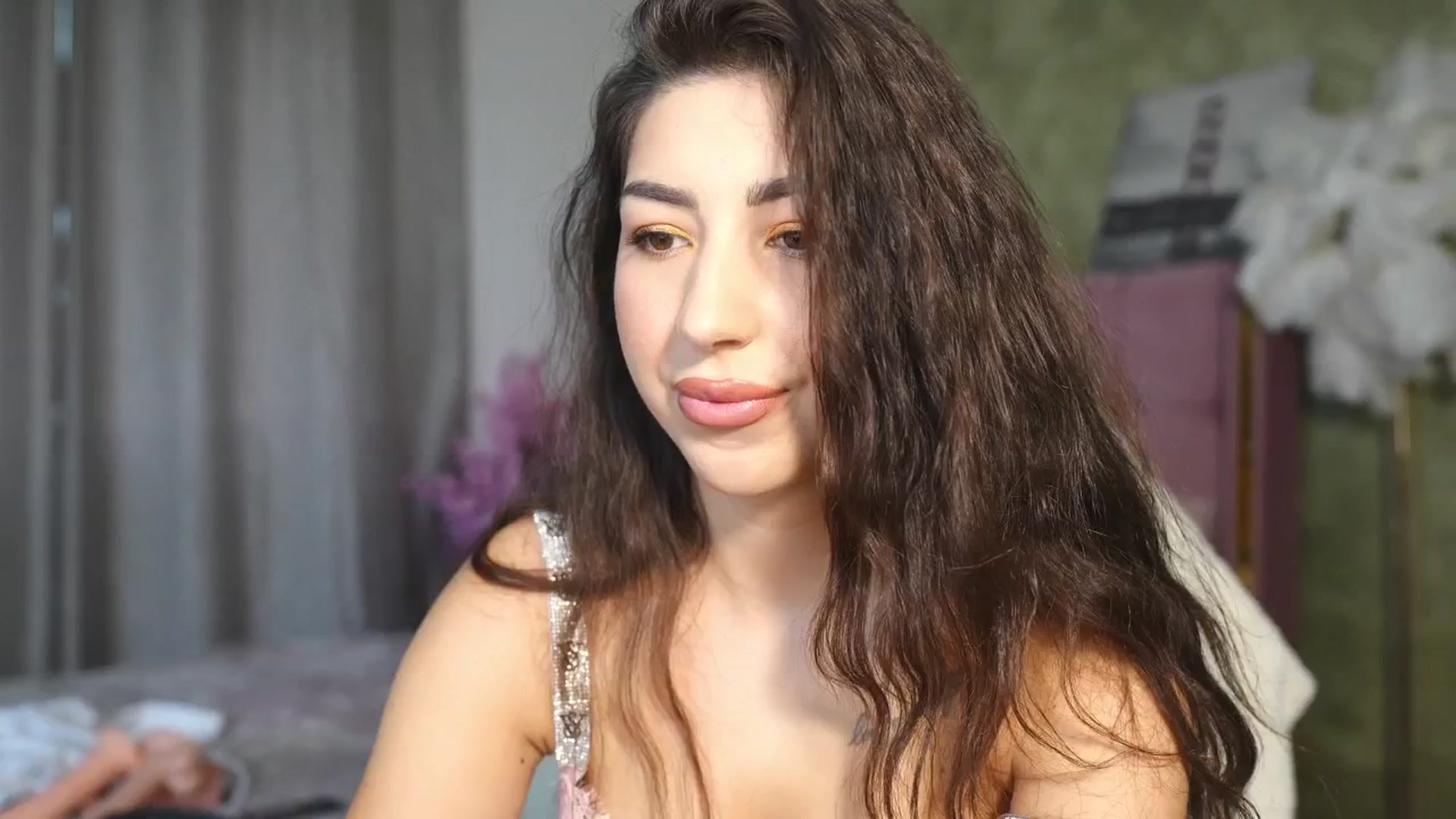 Gallery image thumbnail from JESSICAA's myfreecams stream on, 05/07/2025, 12:27 image 17 of 20