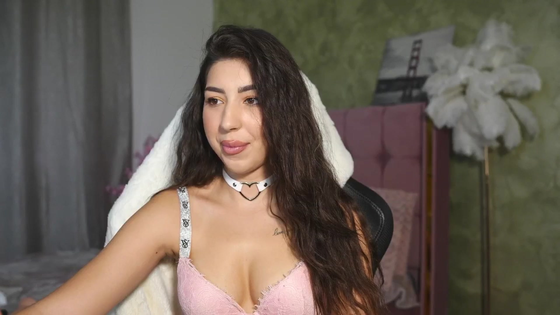 Gallery image thumbnail from JESSICAA's myfreecams stream on, 05/07/2025, 14:47 image 15 of 20