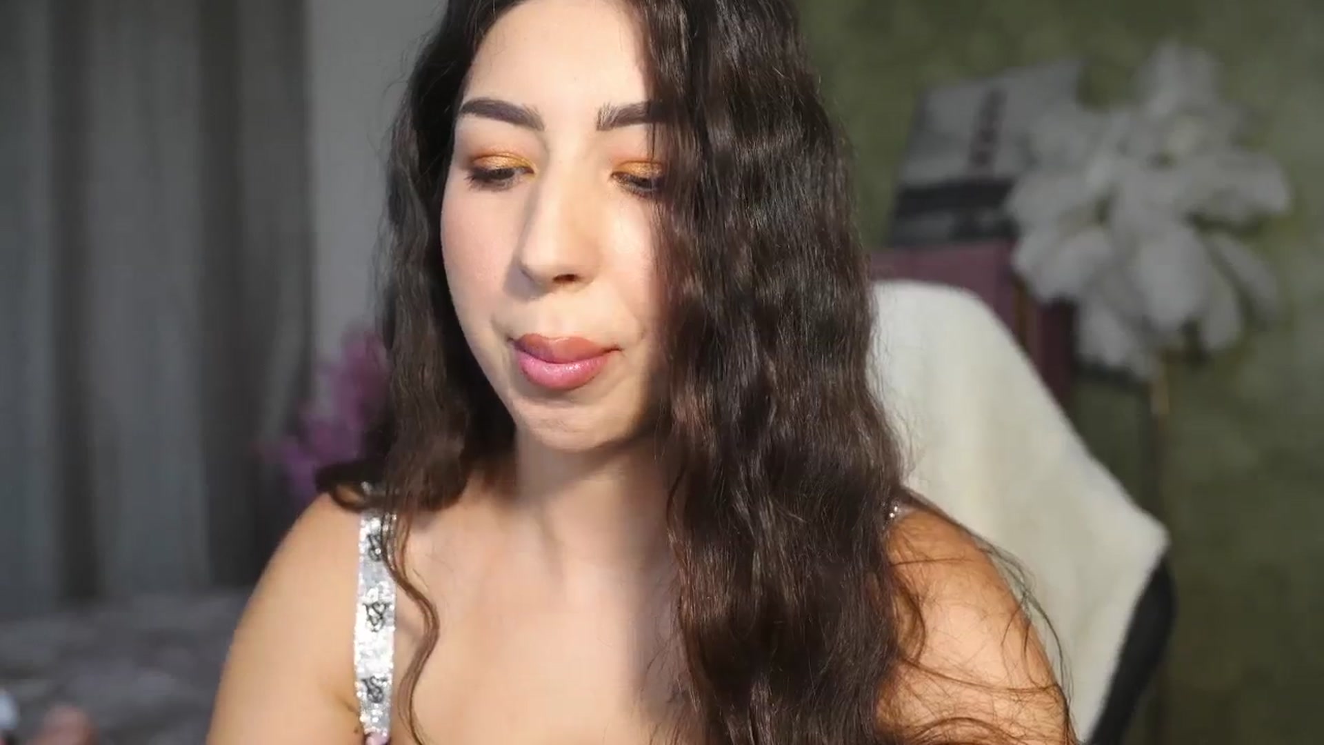 Gallery image thumbnail from JESSICAA's myfreecams stream on, 05/07/2025, 14:47 image 4 of 20