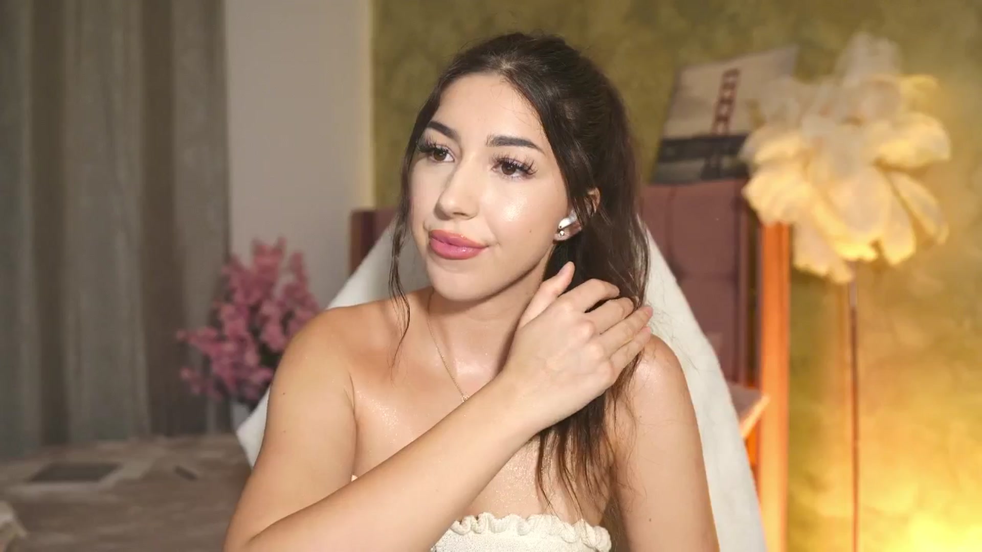 Gallery image thumbnail from JESSICAA's myfreecams stream on, 05/08/2025, 21:24 image 16 of 20
