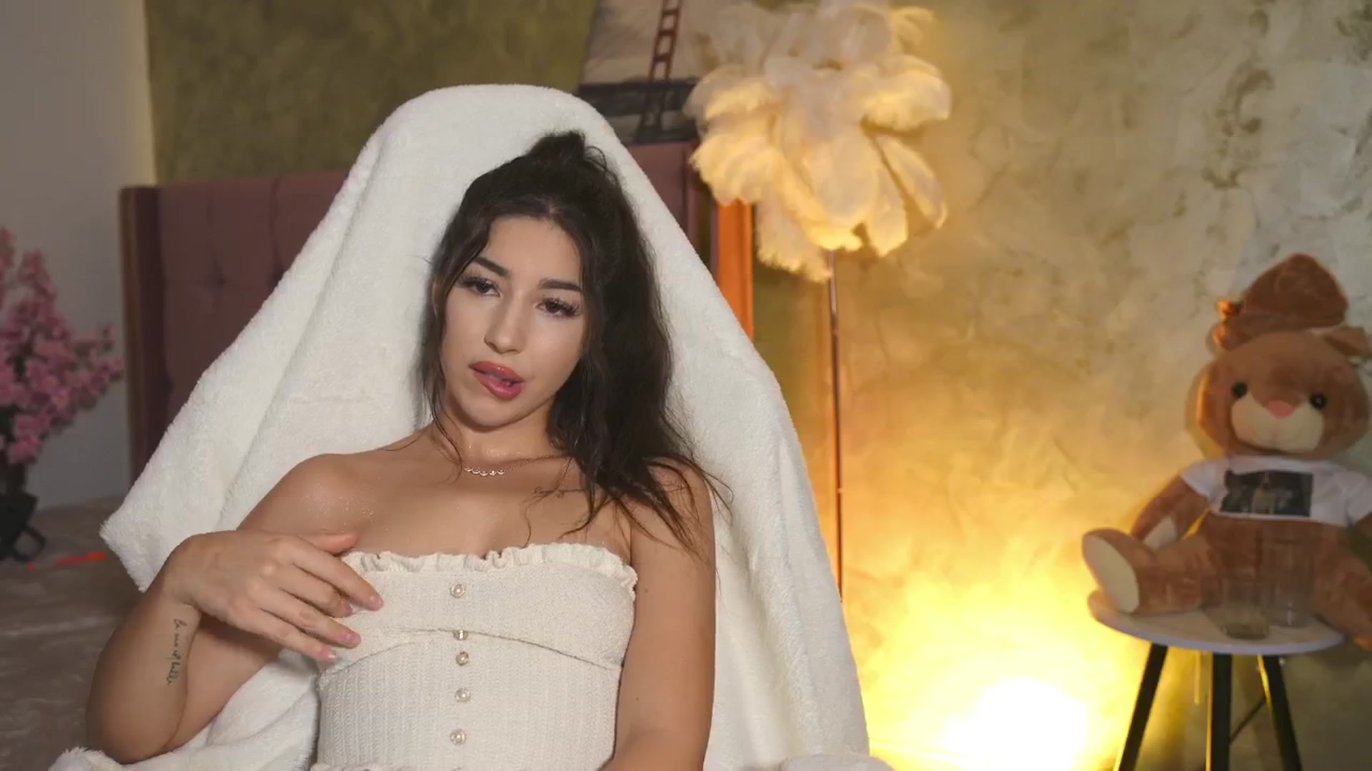 Gallery image thumbnail from JESSICAA's myfreecams stream on, 05/08/2025, 21:24 image 10 of 20