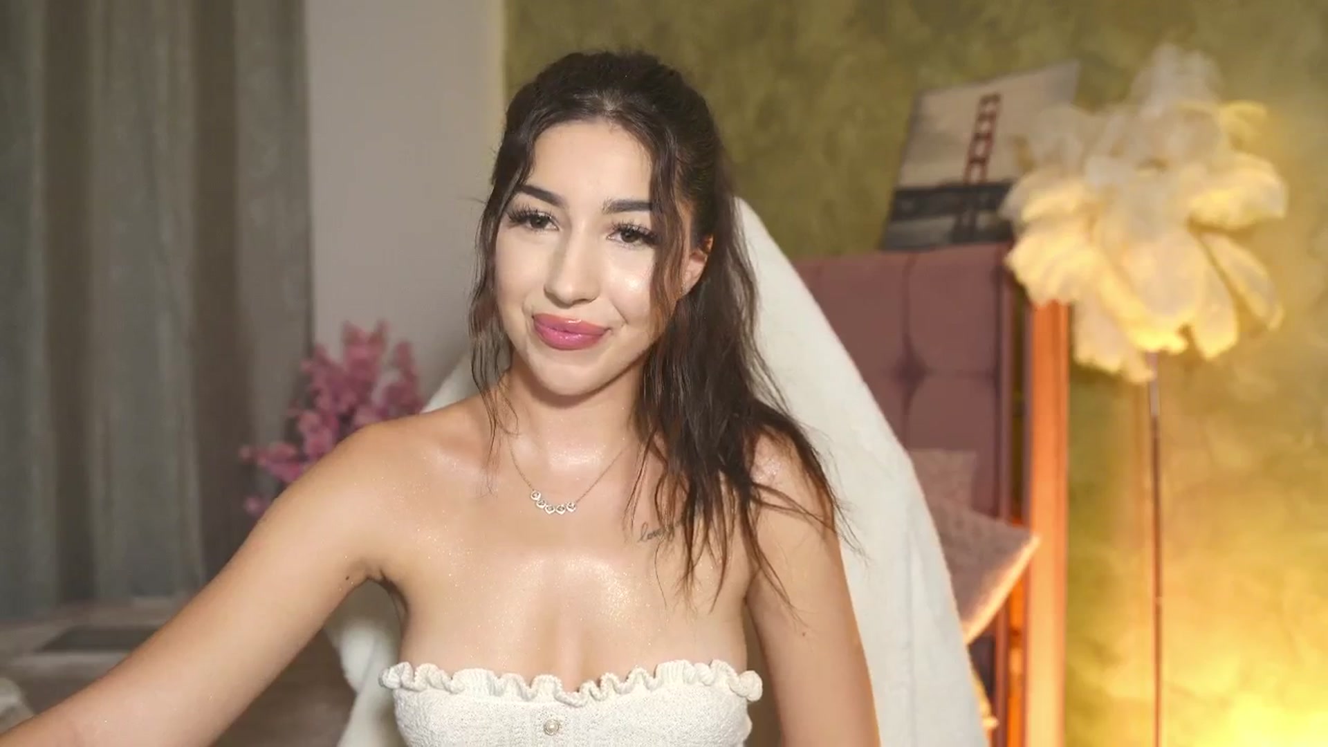 Gallery image thumbnail from JESSICAA's myfreecams stream on, 05/08/2025, 21:24 image 13 of 20