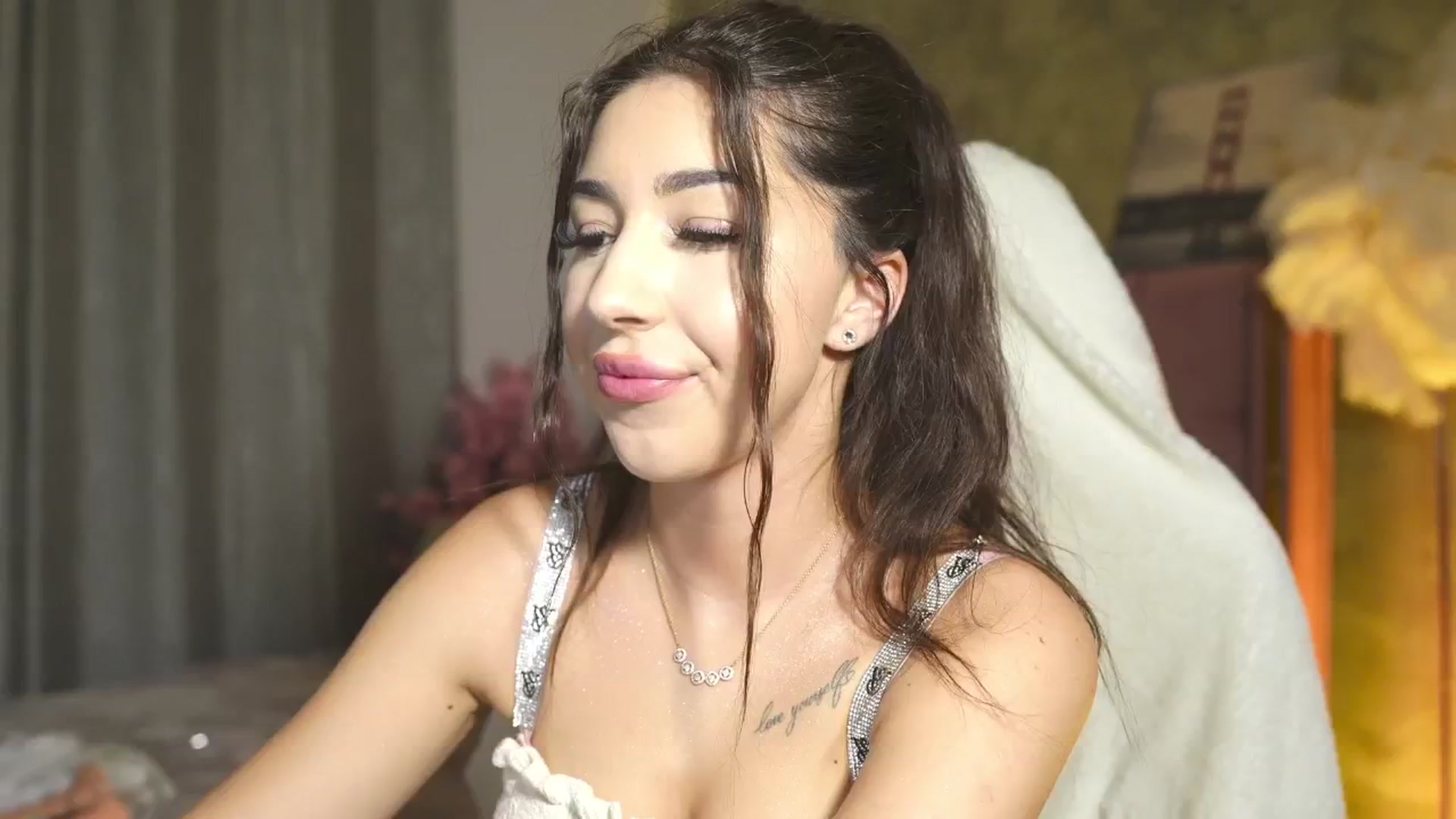 Gallery image thumbnail from JESSICAA's myfreecams stream on, 05/08/2025, 21:50 image 1 of 20