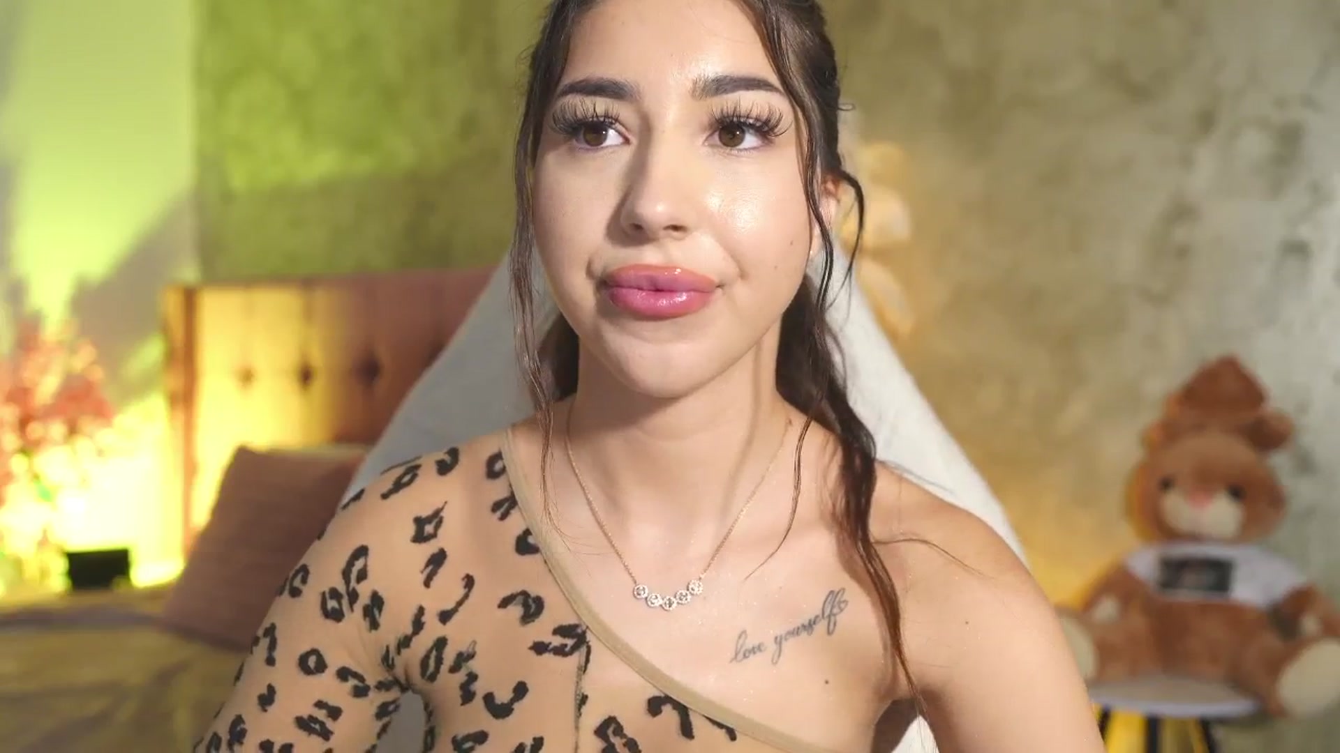 Gallery image thumbnail from JESSICAA's myfreecams stream on, 05/09/2025, 10:19 image 10 of 20