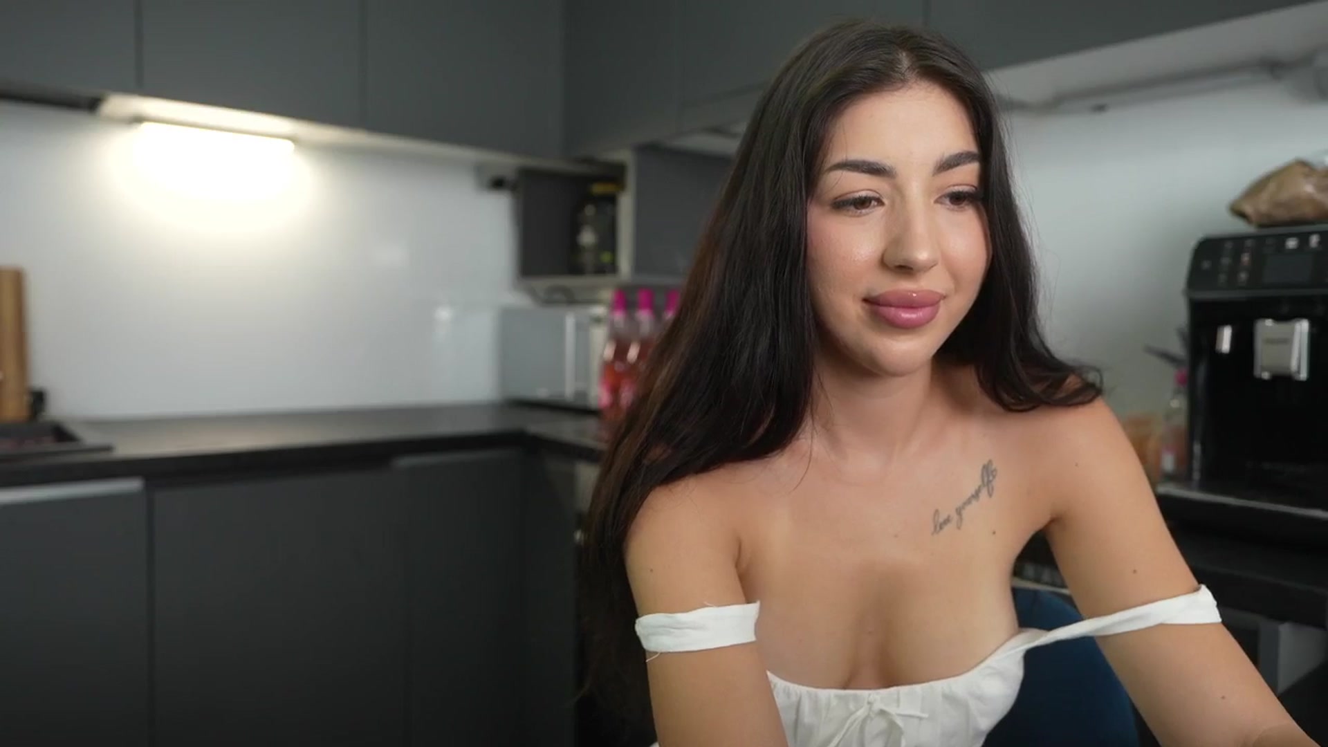Gallery image thumbnail from JESSICAA's myfreecams stream on, 09/01/2025, 11:46 image 13 of 20