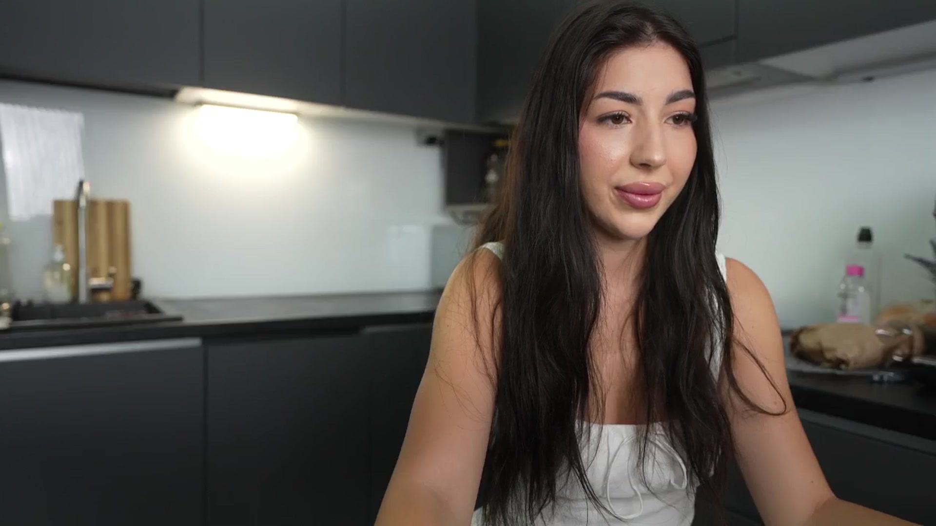 Gallery image thumbnail from JESSICAA's myfreecams stream on, 09/01/2025, 11:46 image 4 of 20