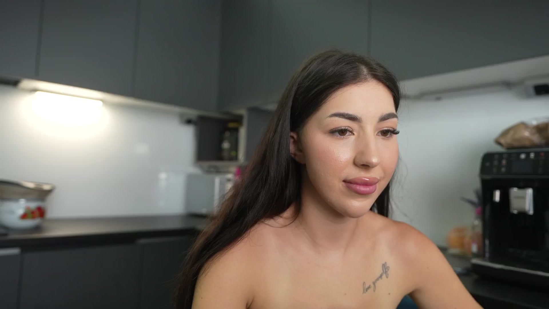 Gallery image thumbnail from JESSICAA's myfreecams stream on, 09/01/2025, 14:27 image 1 of 20