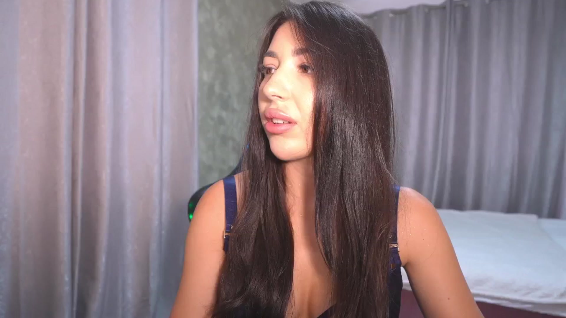 Gallery image thumbnail from JESSICAA's myfreecams stream on, 09/09/2025, 10:25 image 19 of 20