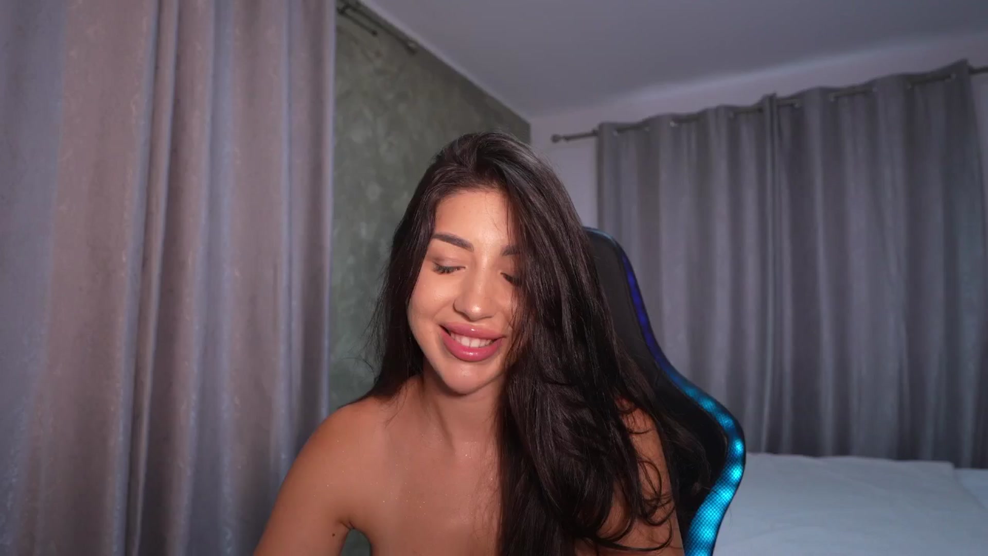 Gallery image thumbnail from JESSICAA's myfreecams stream on, 09/09/2025, 11:36 image 8 of 20