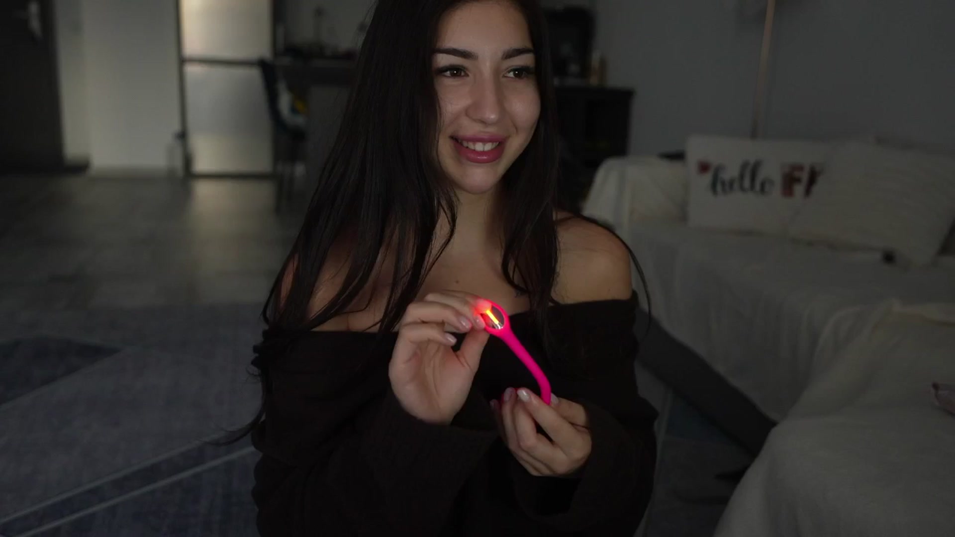 Gallery image thumbnail from JESSICAA's myfreecams stream on, 09/26/2025, 16:03 image 8 of 20