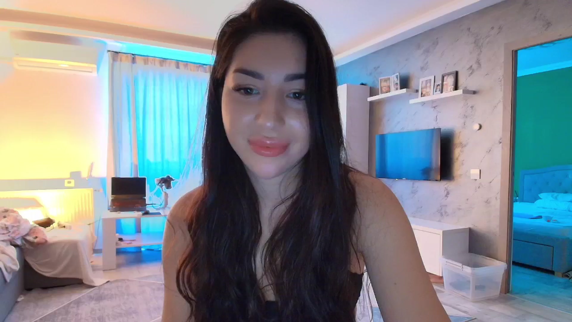 Gallery image thumbnail from JESSICAA's myfreecams stream on, 11/01/2025, 11:19 image 15 of 20