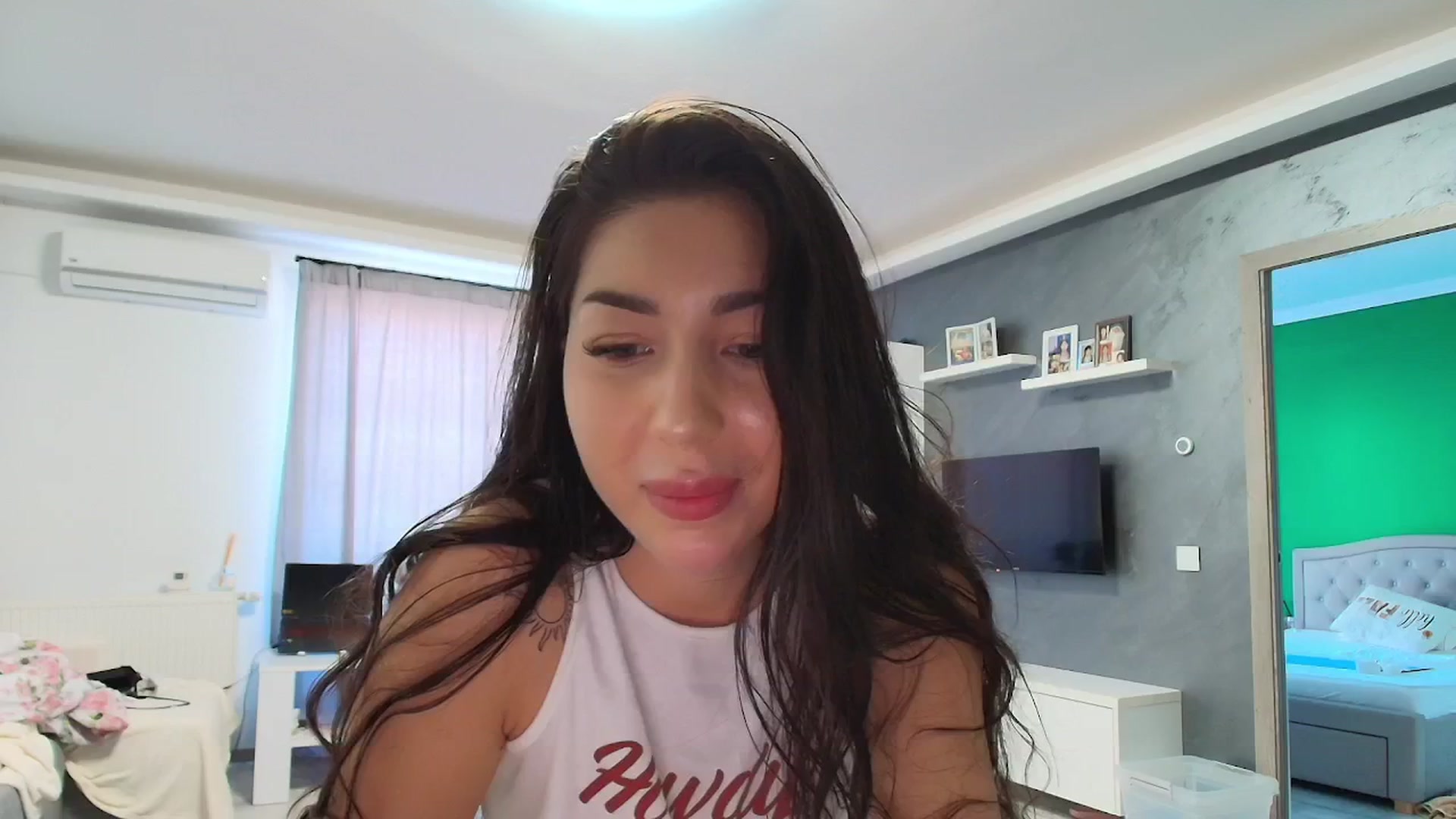 Gallery image thumbnail from JESSICAA's myfreecams stream on, 11/01/2025, 12:16 image 14 of 20