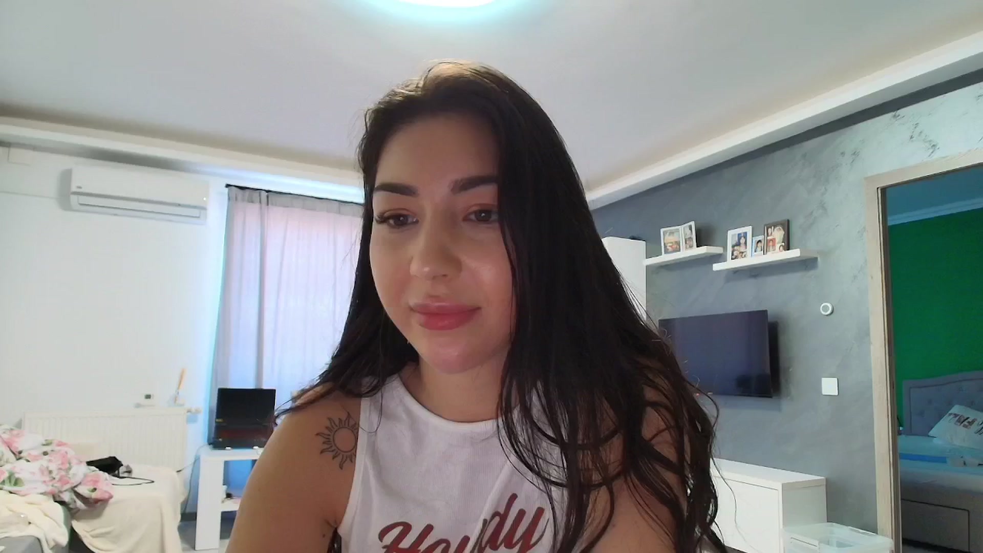 Gallery image thumbnail from JESSICAA's myfreecams stream on, 11/01/2025, 12:16 image 19 of 20