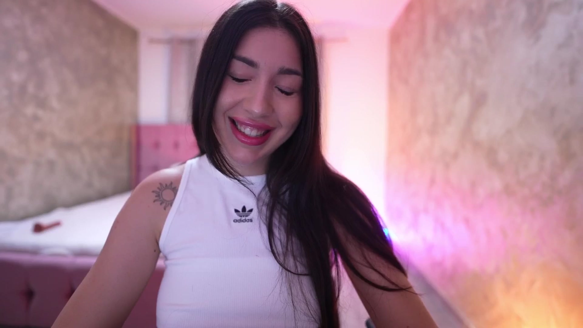 Gallery image thumbnail from JESSICAA's myfreecams stream on, 12/16/2025, 19:08 image 3 of 20